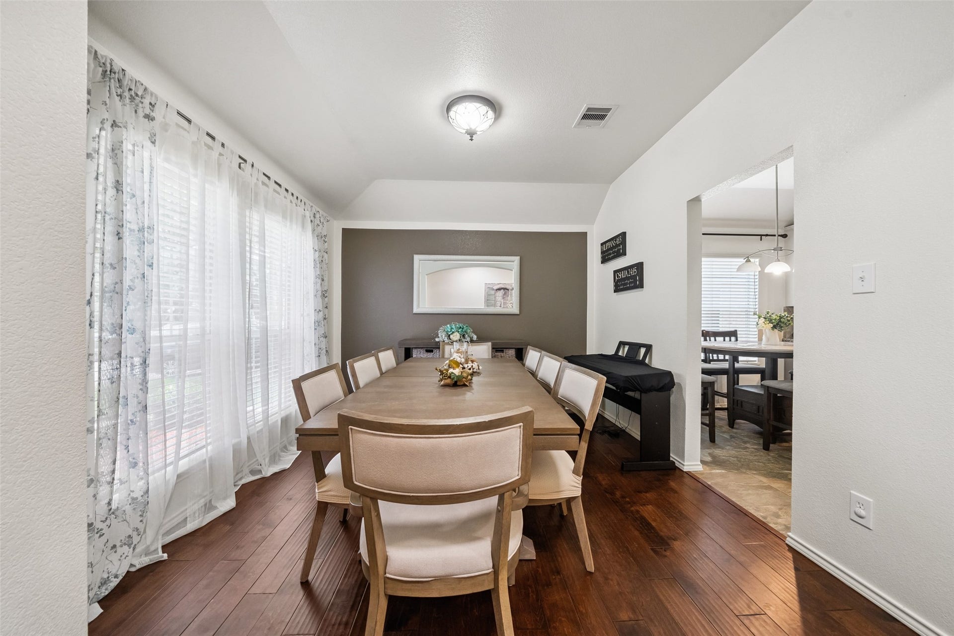 17911 Yukon Pass Drive, Humble, TX 77346