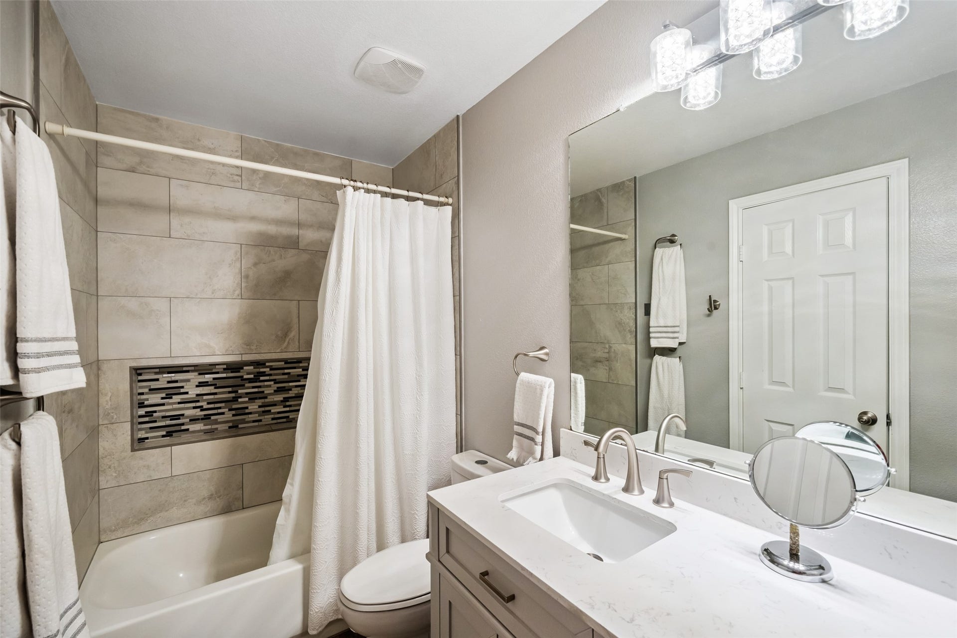 17911 Yukon Pass Drive, Humble, TX 77346