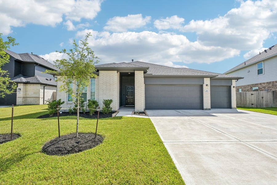 Property photo for 409 Chardonnay Drive, Alvin, TX