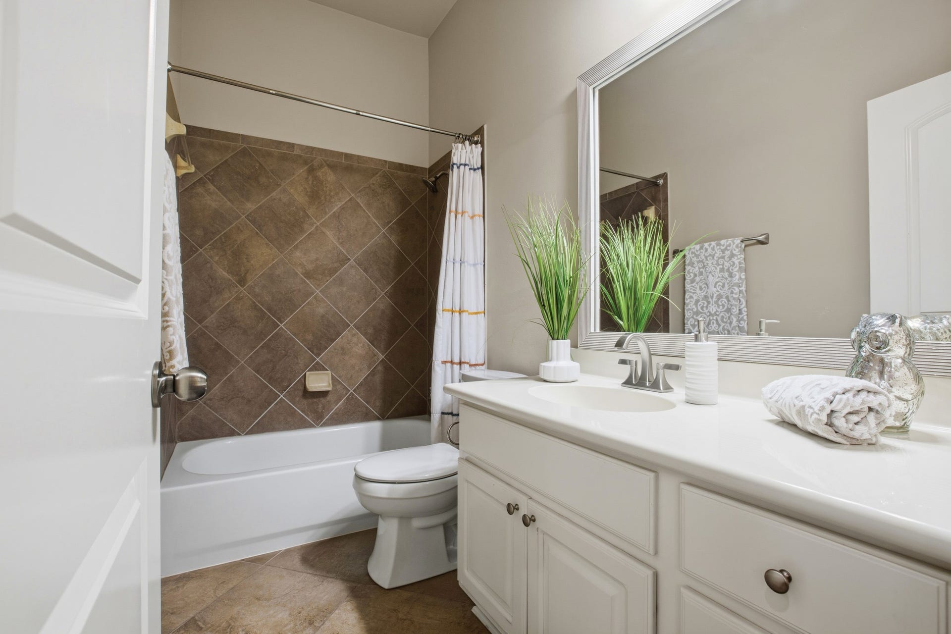 27418 N Saddle Creek Lane, Fulshear, TX 77441 Bathroom 2