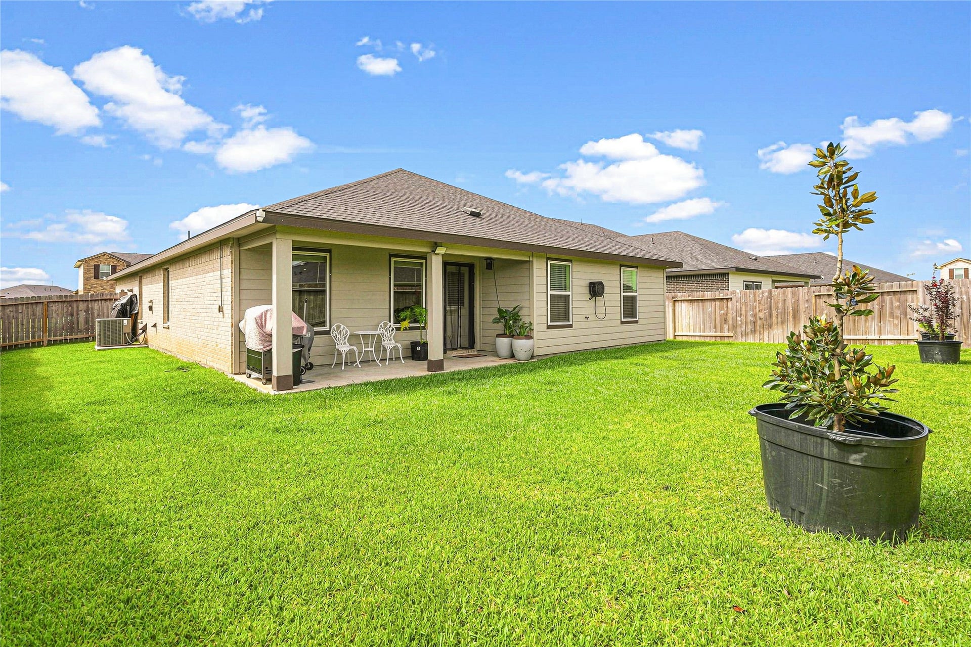 1319 Sea Breeze Way, Iowa Colony, TX 77583