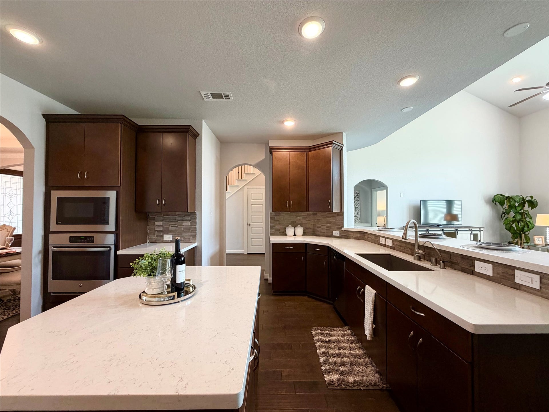 6503 Jesse Creek Lane, Sugar Land, TX 77479 6503 Jesse Creek Lane, Sugar Land, TX 77479