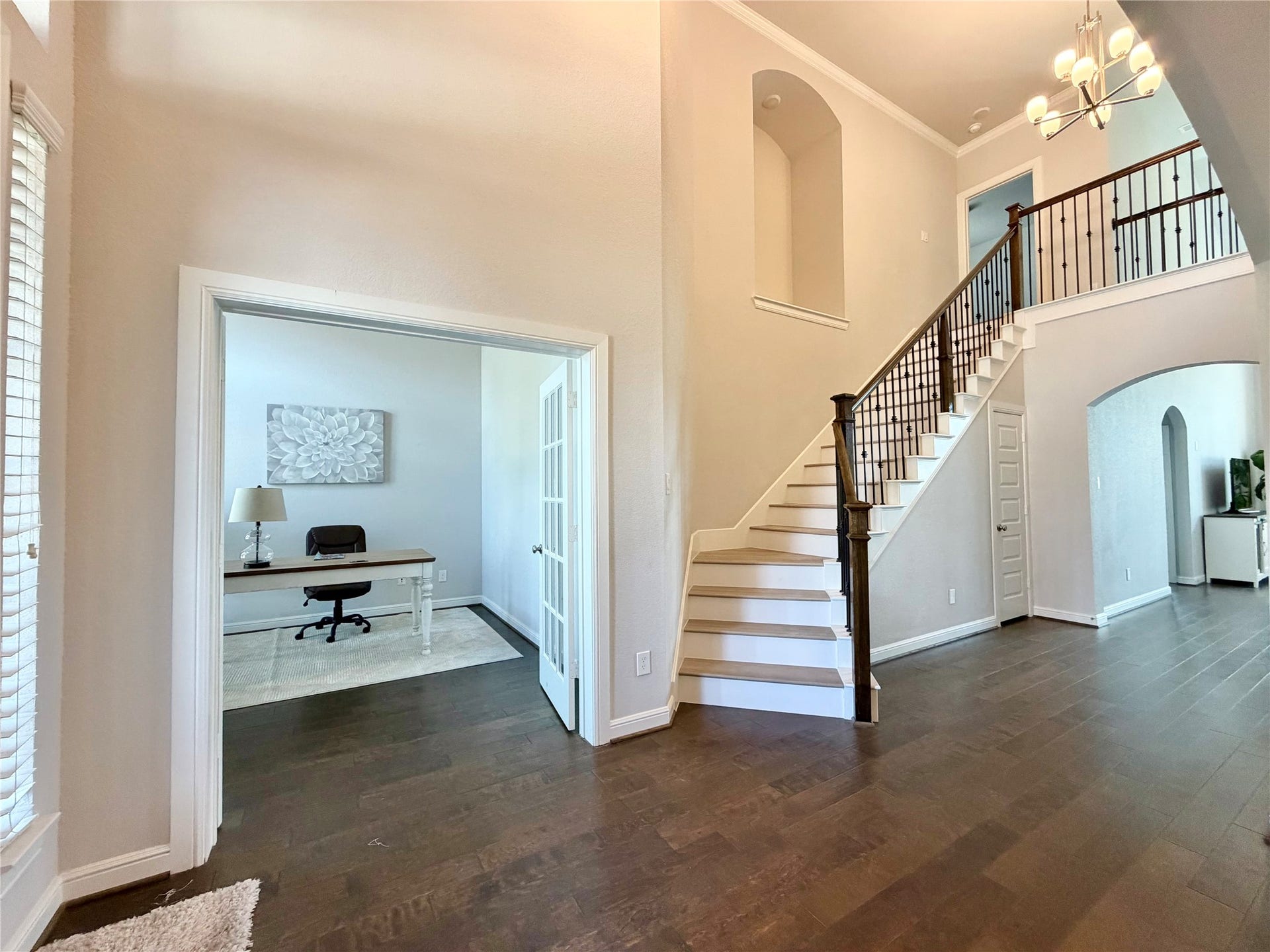 6503 Jesse Creek Lane, Sugar Land, TX 77479 Double high ceiling entry way