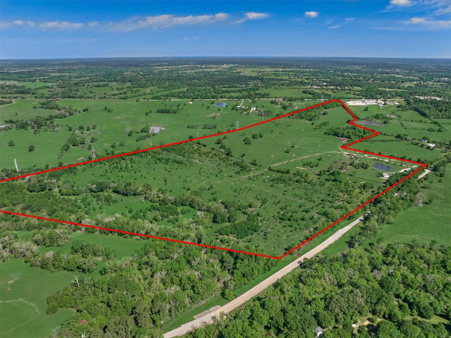 Property photo for 27240 Old Hwy 105 W, Montgomery, TX