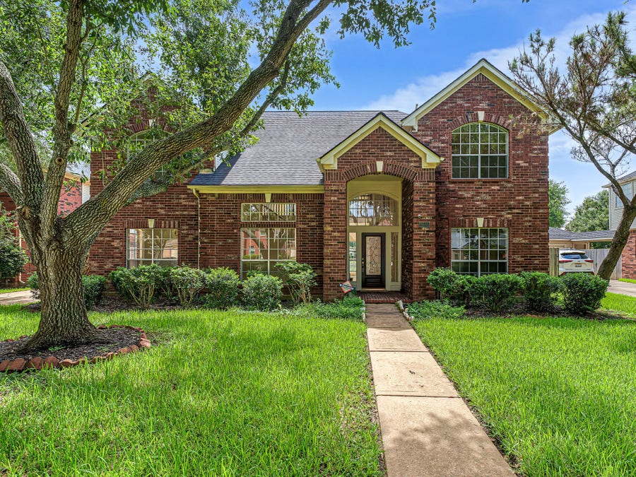 Property photo for 1615 Monvale Lane, Sugar Land, TX