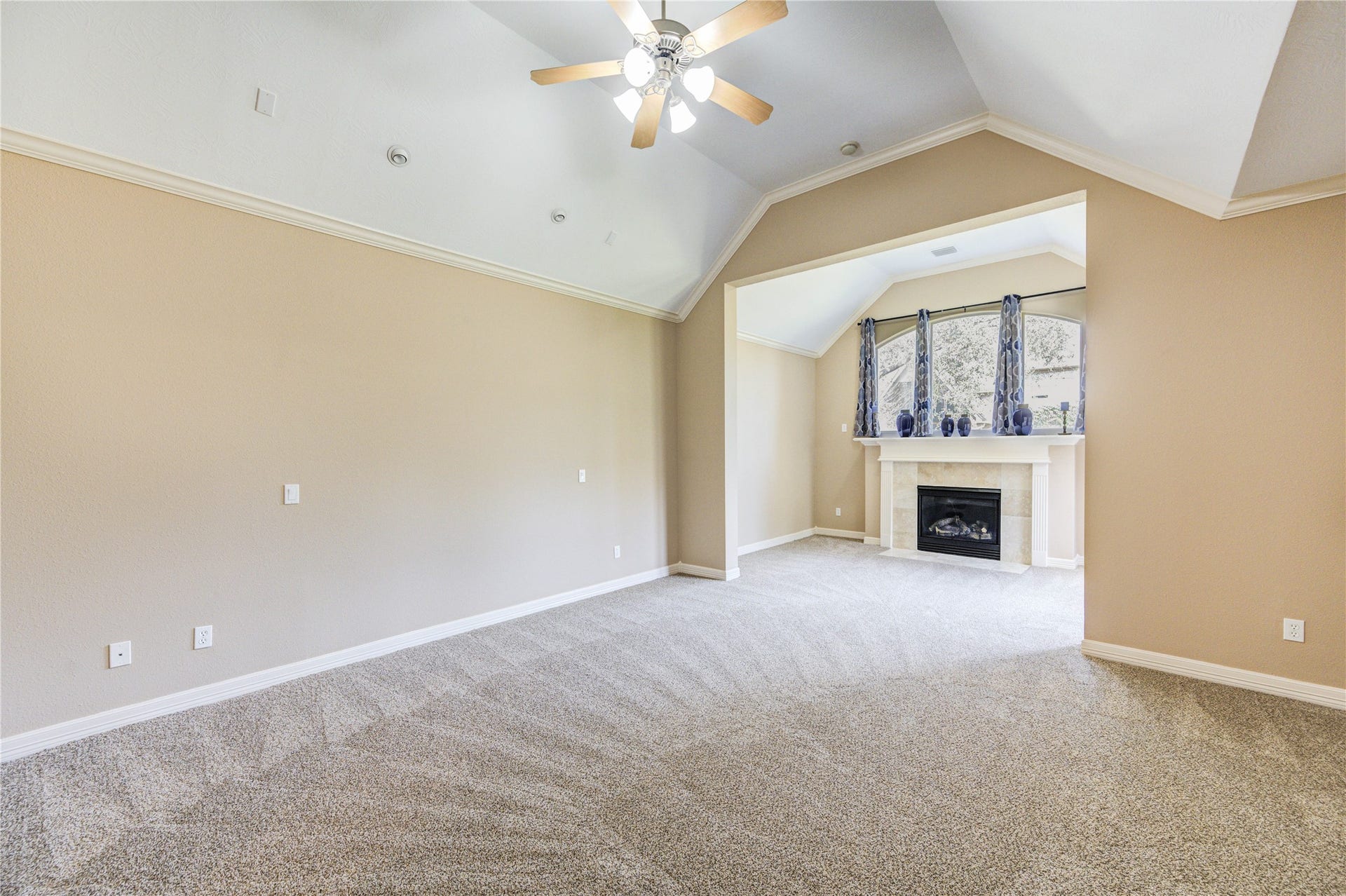 18614 Thomas Survey Drive, Cypress, TX 77433 Primary room