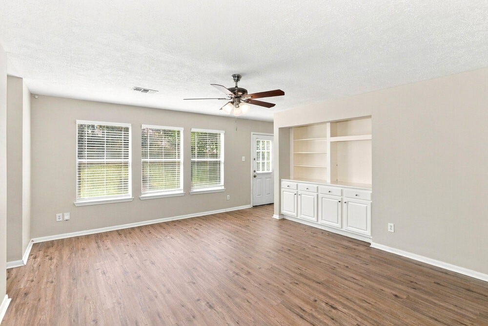 31107 Perlican Drive, Spring, TX 77386 31107 Perlican Drive, Spring, TX 77386
