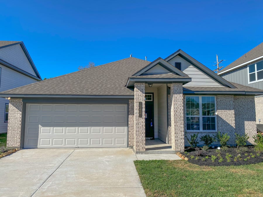 Property photo for 13421 W Summerchase Circle, Willis, TX