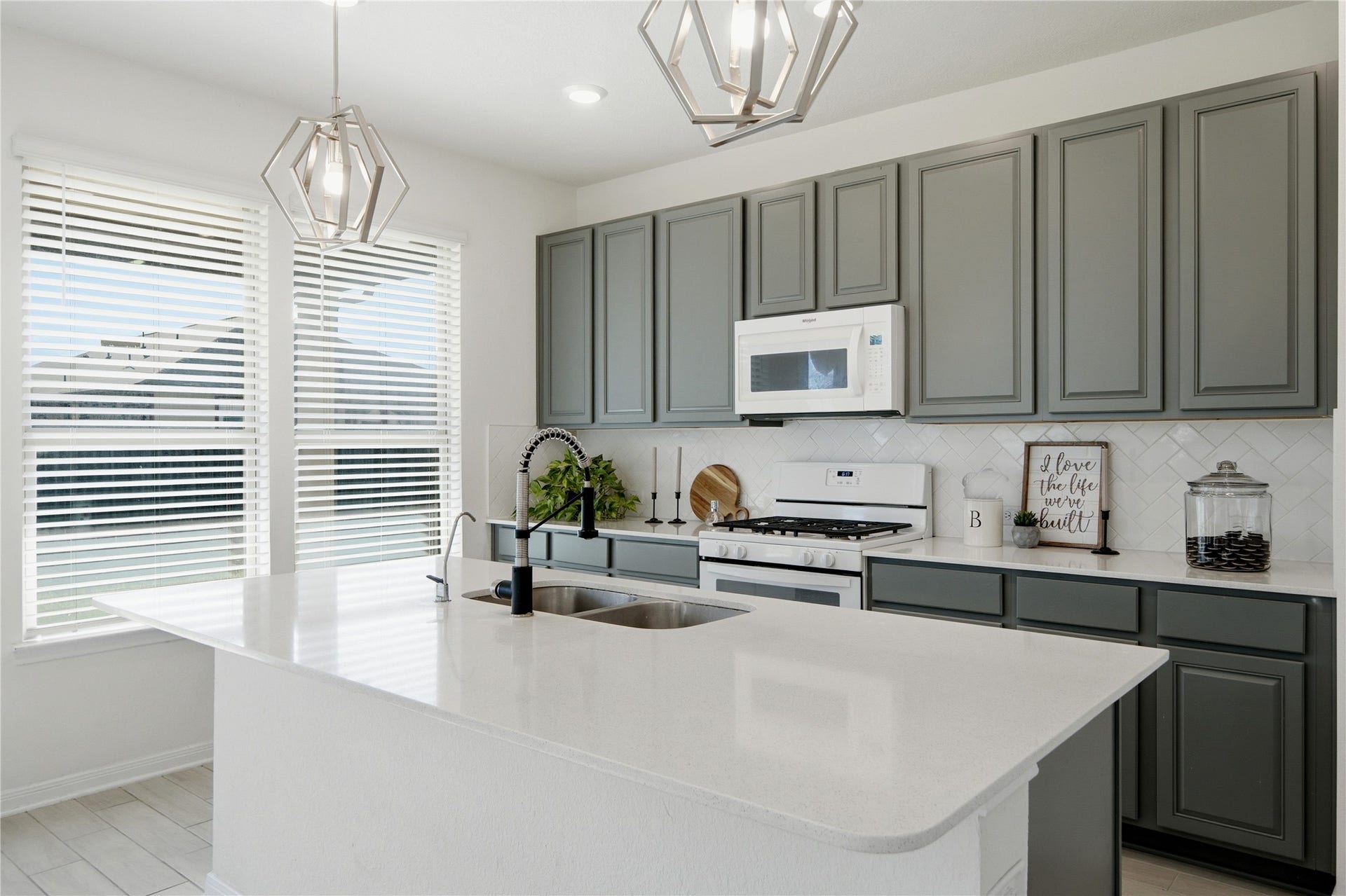 10318 Mount Winchell Drive, Iowa Colony, TX 77583 10318 Mount Winchell Drive, Iowa Colony, TX 77583