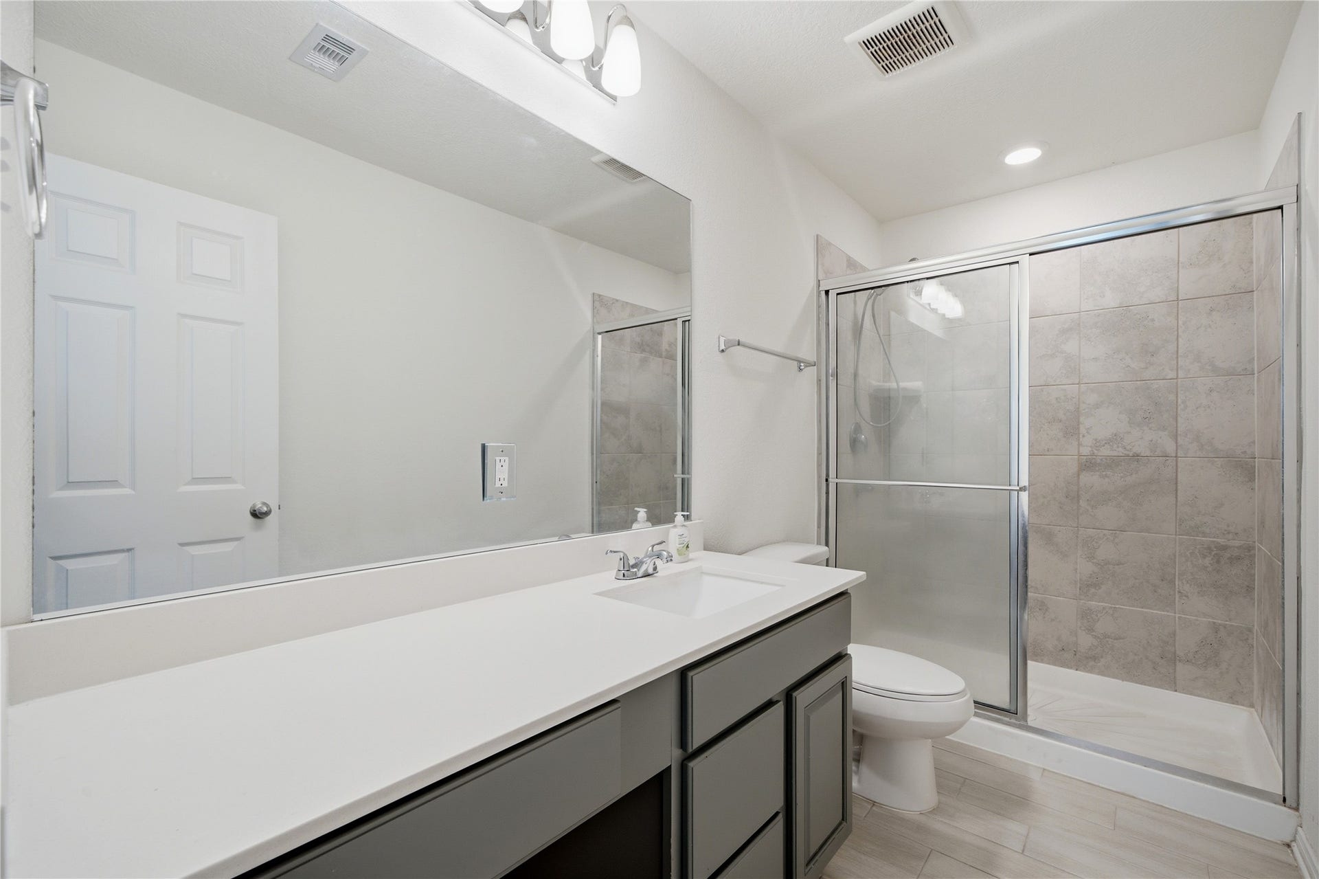 10318 Mount Winchell Drive, Iowa Colony, TX 77583 10318 Mount Winchell Drive, Iowa Colony, TX 77583