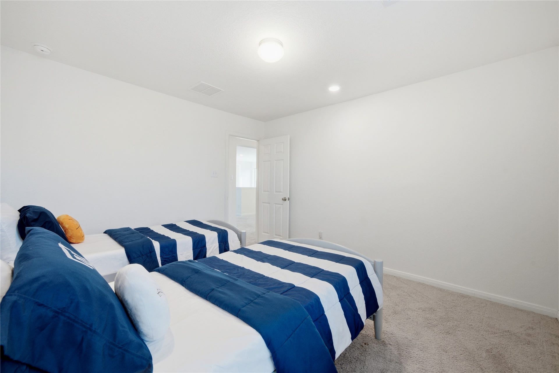 10318 Mount Winchell Drive, Iowa Colony, TX 77583 10318 Mount Winchell Drive, Iowa Colony, TX 77583