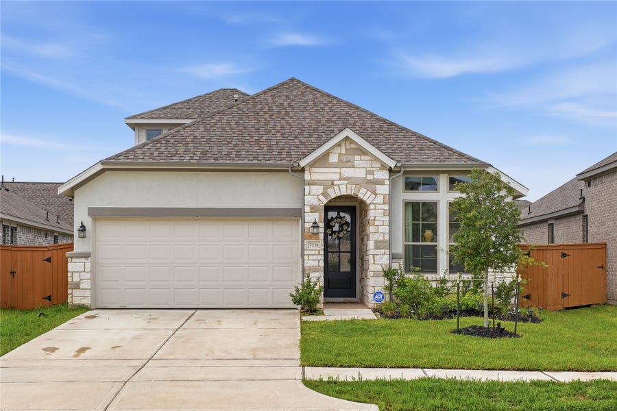 Property photo for 7530 Coral Lake Drive, Cypress, TX