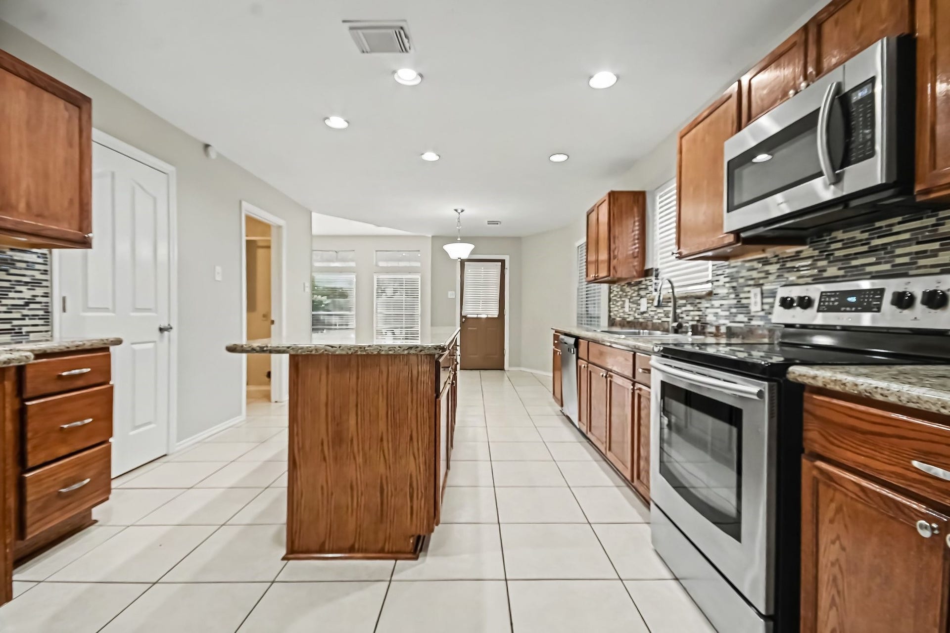 2604 Briarglen Drive, Pearland, TX 77581 2604 Briarglen Drive, Pearland, TX 77581