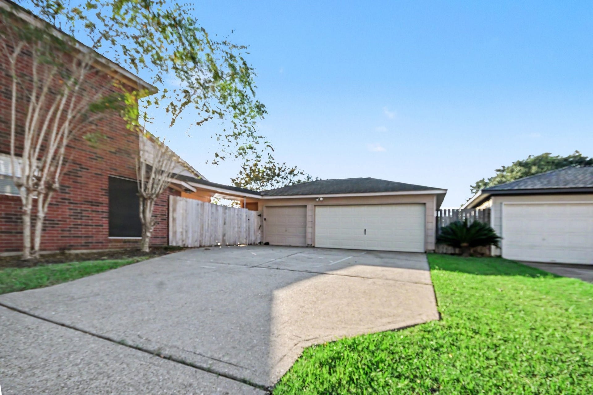 2604 Briarglen Drive, Pearland, TX 77581 2604 Briarglen Drive, Pearland, TX 77581