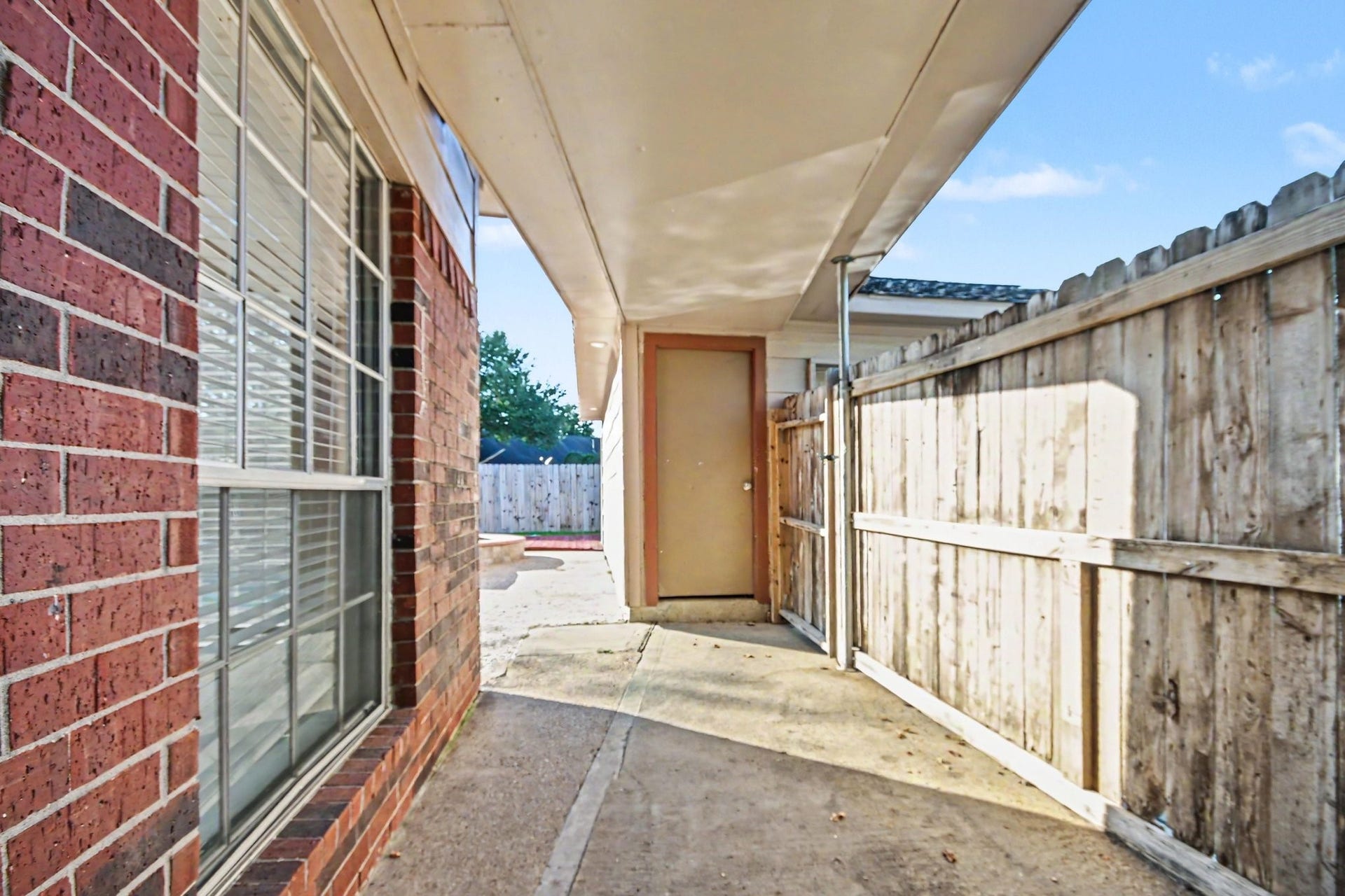 2604 Briarglen Drive, Pearland, TX 77581 2604 Briarglen Drive, Pearland, TX 77581