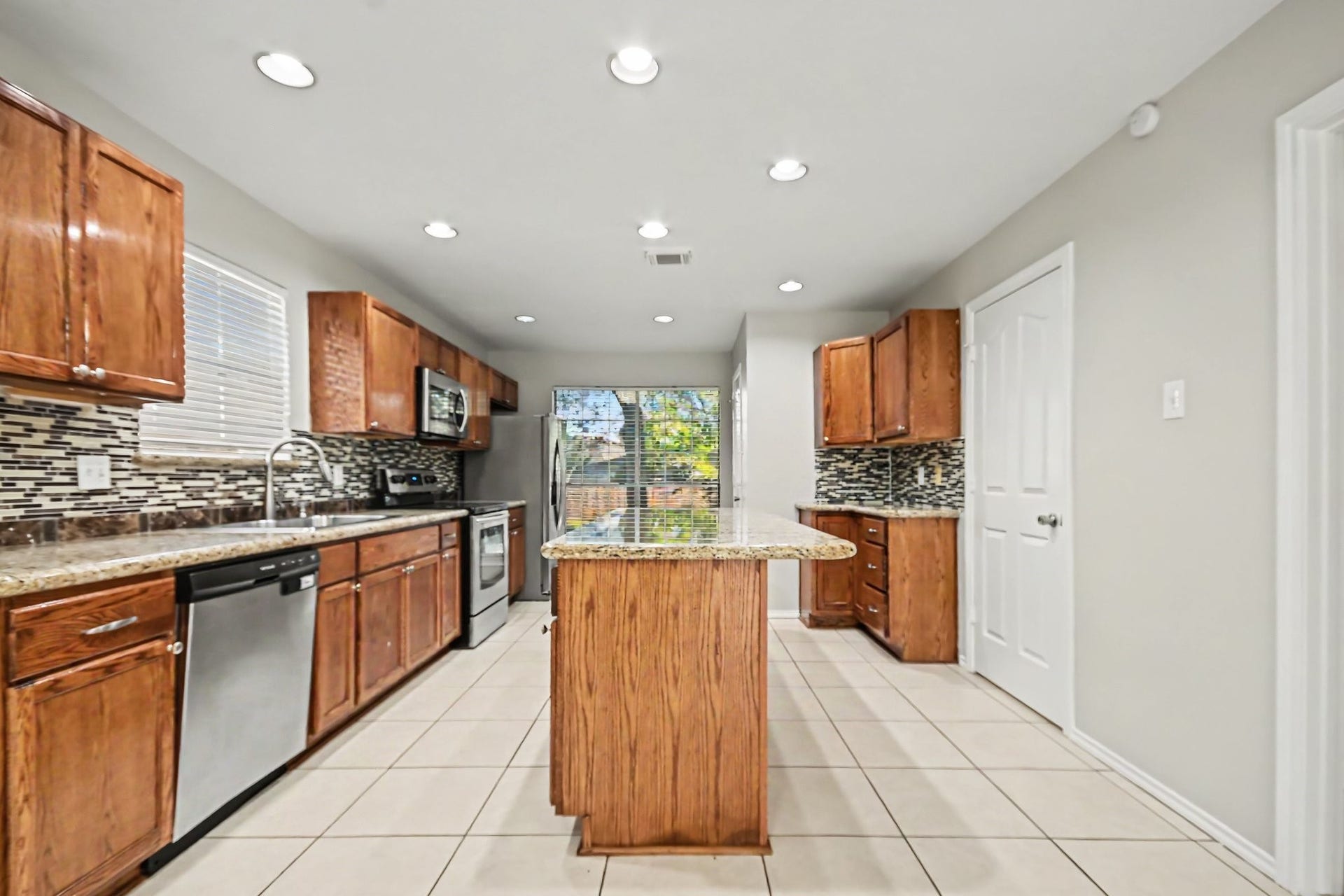 2604 Briarglen Drive, Pearland, TX 77581 2604 Briarglen Drive, Pearland, TX 77581