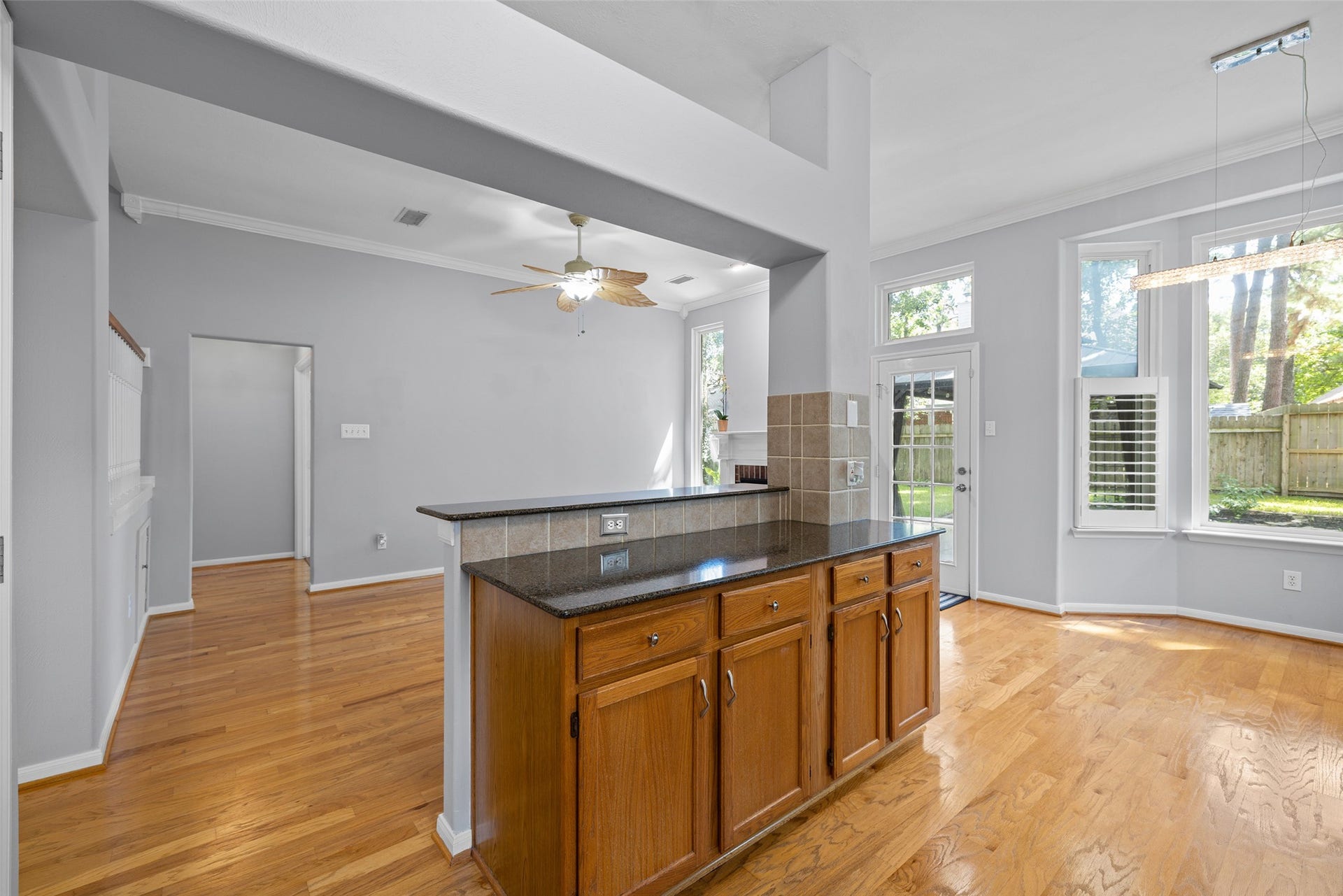 21 Long Hearth Place, The Woodlands, TX 77382 21 Long Hearth Place, The Woodlands, TX 77382