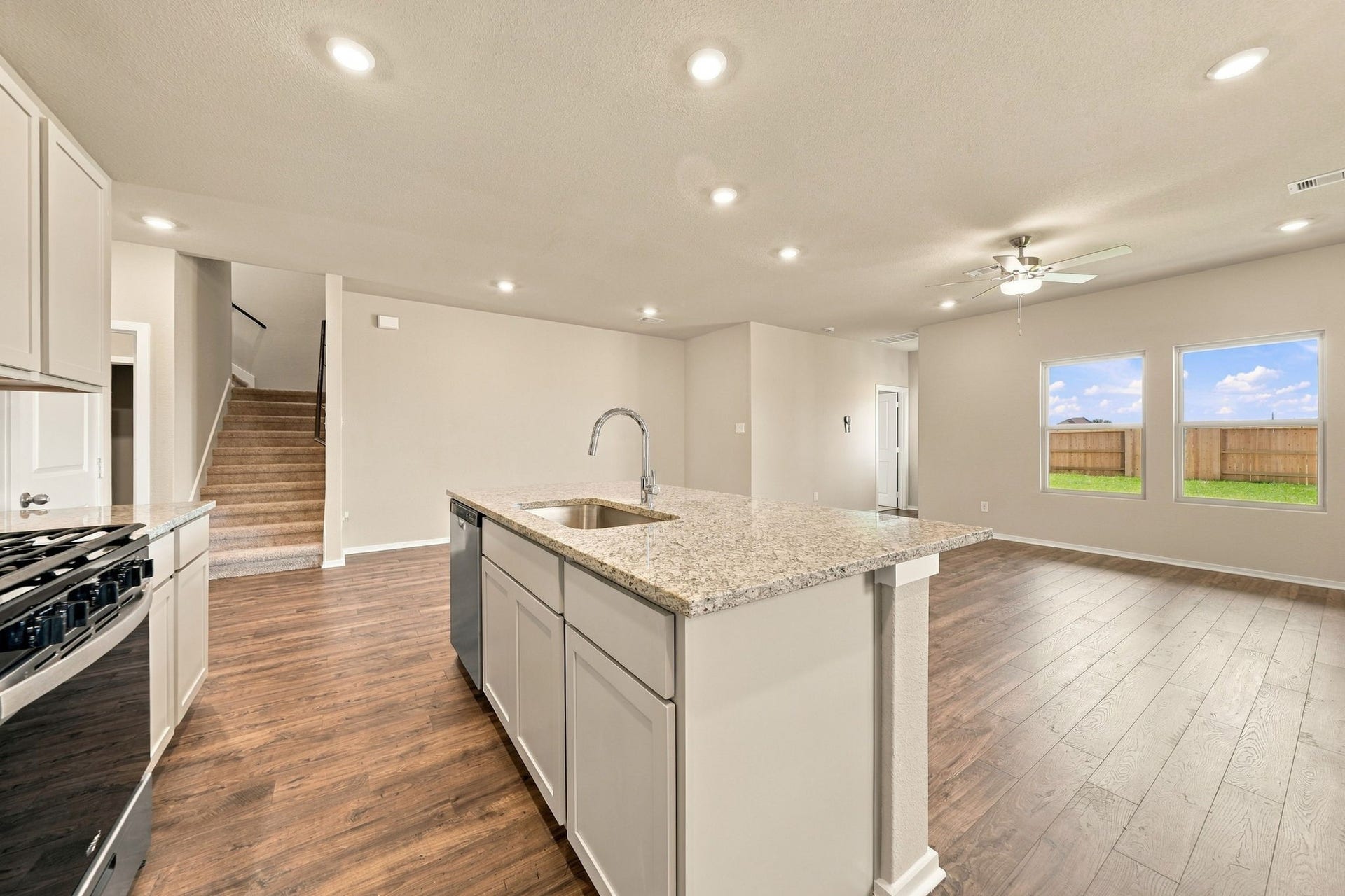 19043 Cetara Villa Drive, Hockley, TX 77447