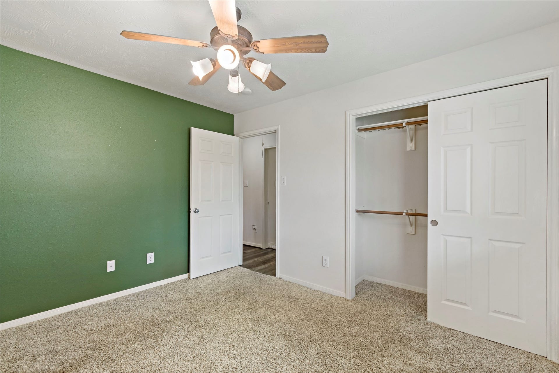 3419 Cypress Village Drive, Pearland, TX 77584 3419 Cypress Village Drive, Pearland, TX 77584