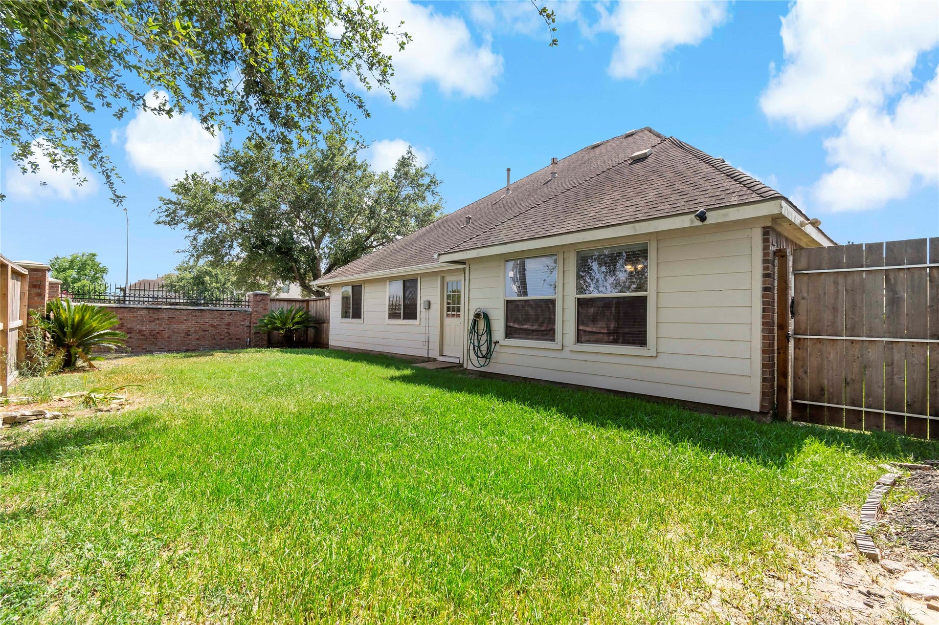 3419 Cypress Village Drive, Pearland, TX 77584 3419 Cypress Village Drive, Pearland, TX 77584