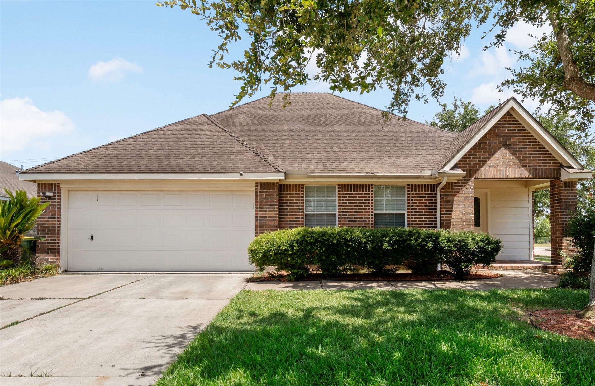 3419 Cypress Village Drive, Pearland, TX 77584 3419 Cypress Village Drive, Pearland, TX 77584