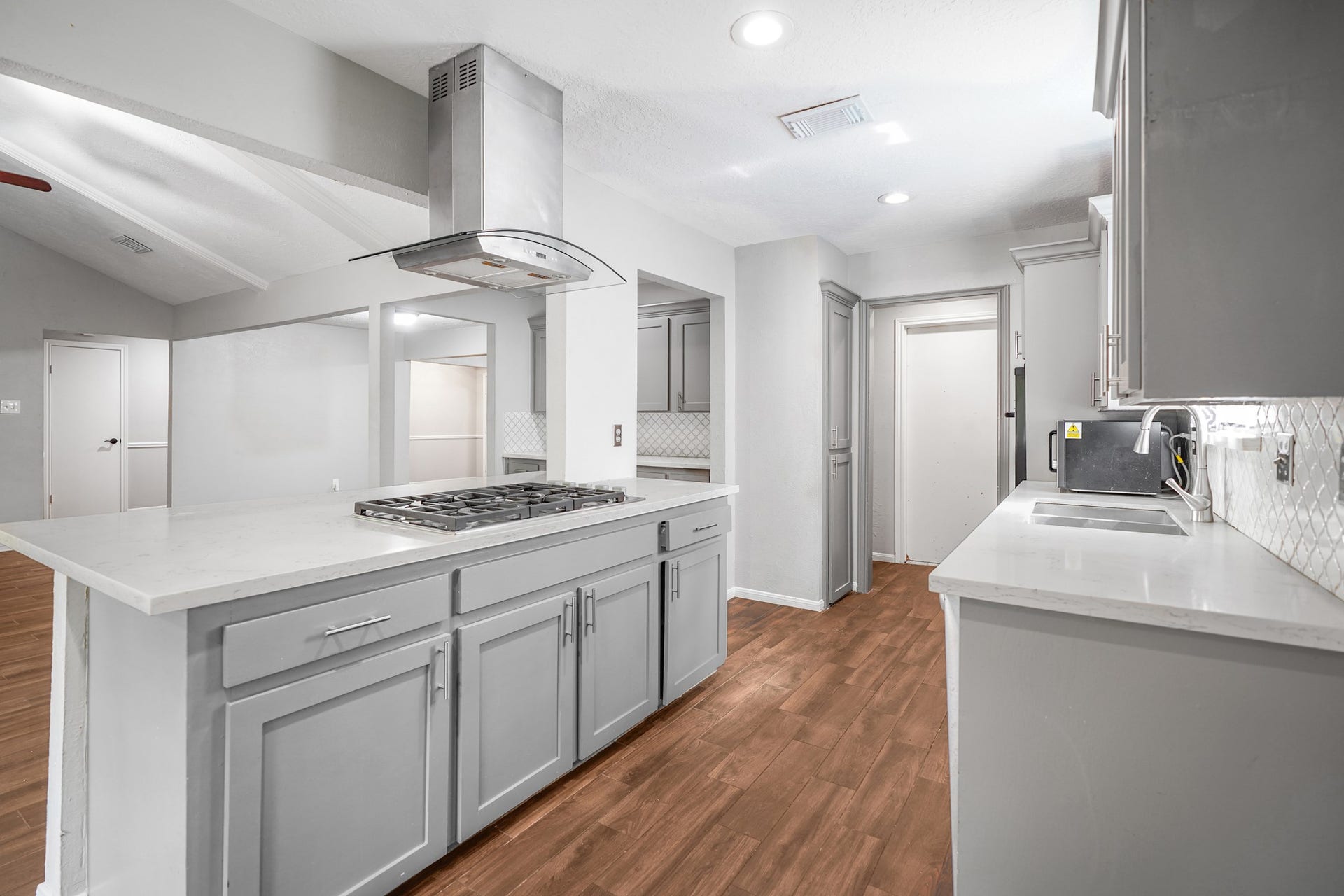 2102 Oak Shores Drive, Houston, TX 77339 So many cabinets in this kitchen.