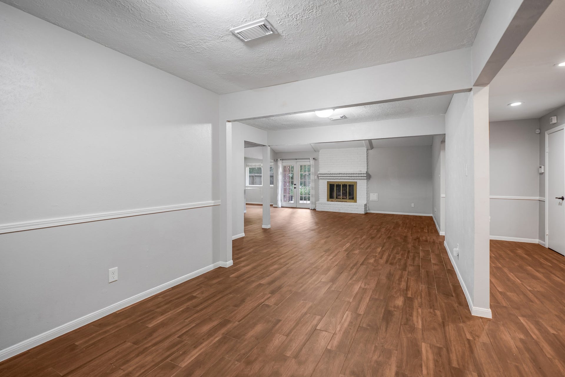 2102 Oak Shores Drive, Houston, TX 77339 View as you walk in the front door.