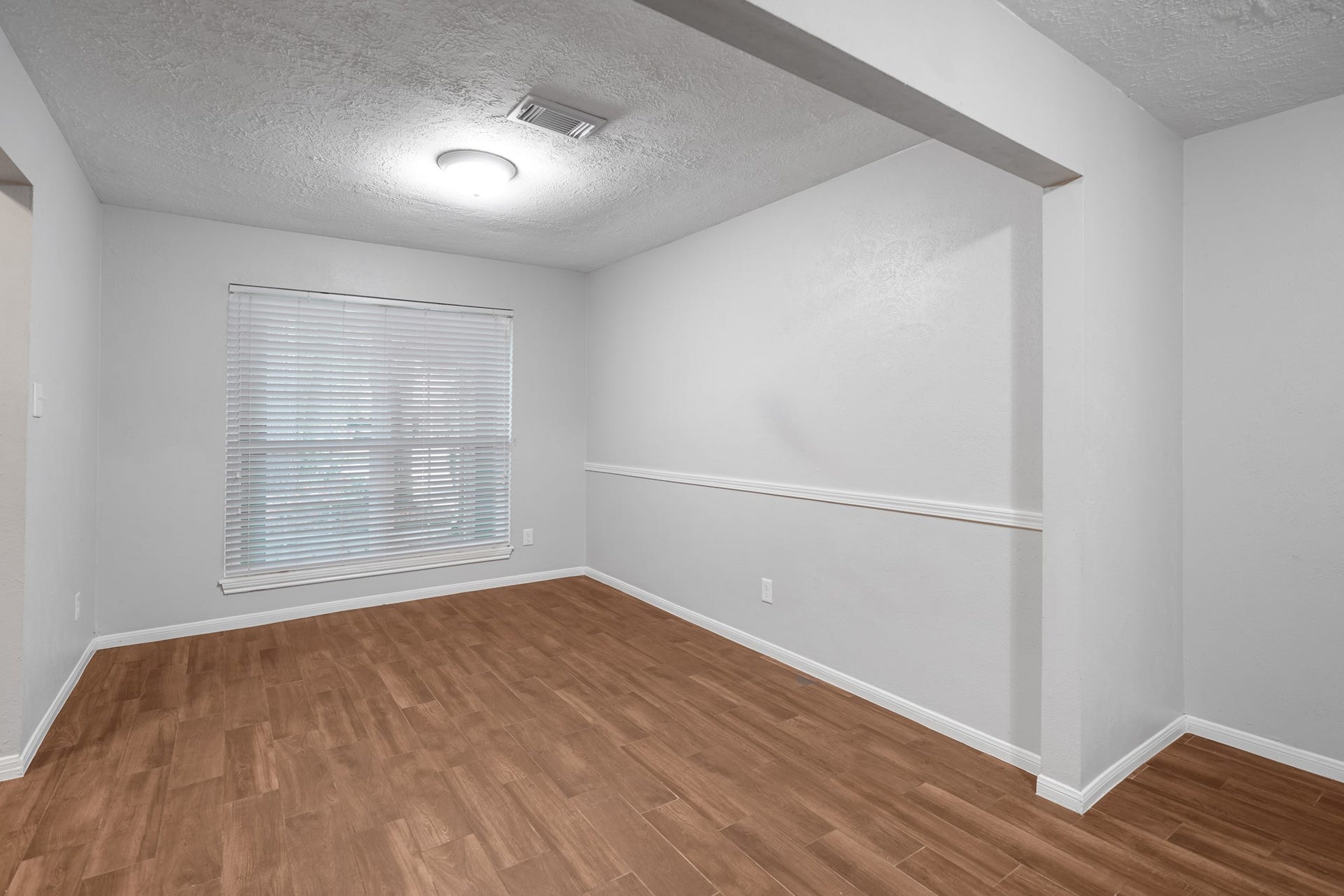 2102 Oak Shores Drive, Houston, TX 77339 The space in this home is so versatile!