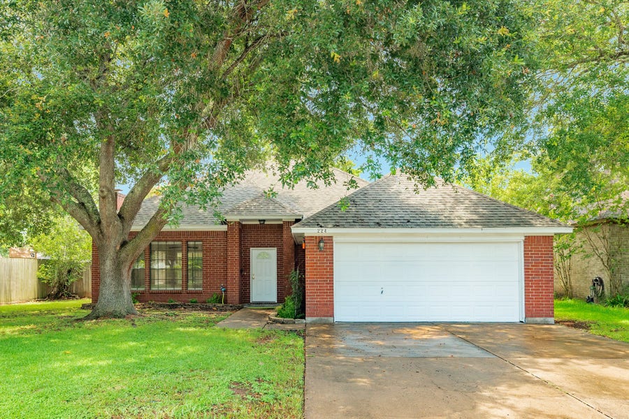 Property photo for 224 N Ranch House Road, Angleton, TX