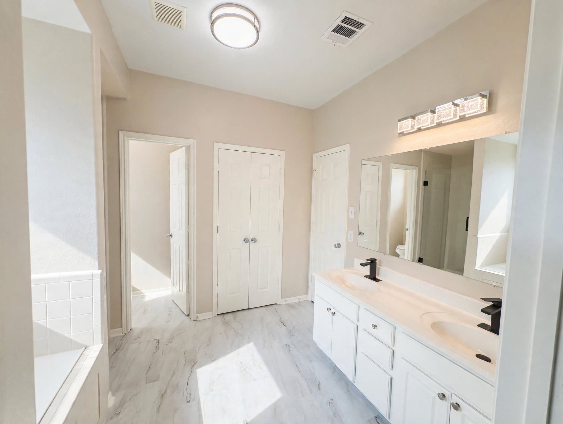 303 Lake Line Drive, Alvin, TX 77511 303 Lake Line Drive, Alvin, TX 77511
