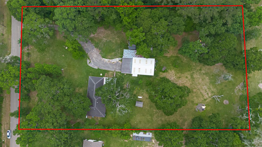 Property photo for 12163 Oak Leaf Road, Conroe, TX