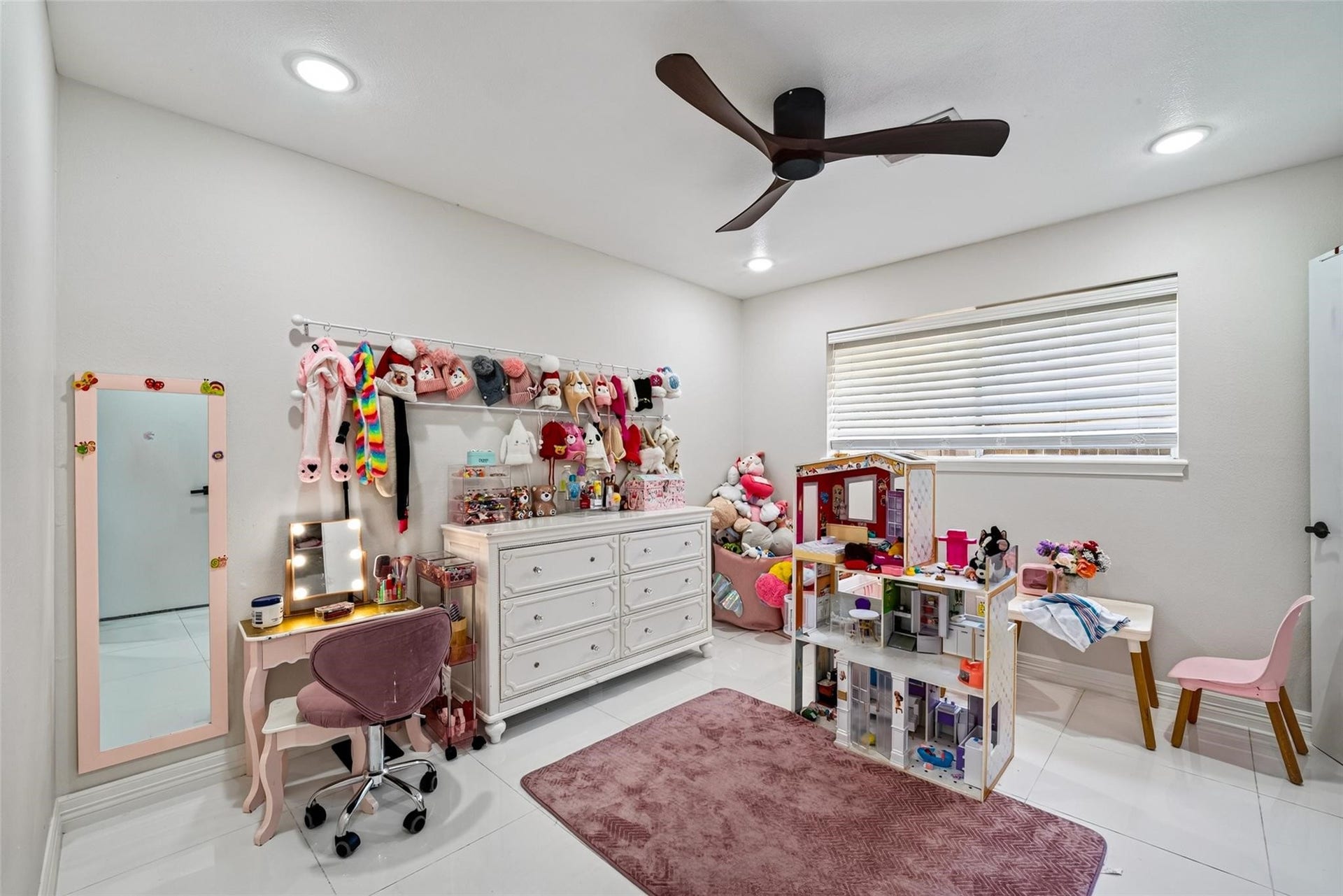 104 Burgundy Lane, League City, TX 77573 104 Burgundy Lane, League City, TX 77573