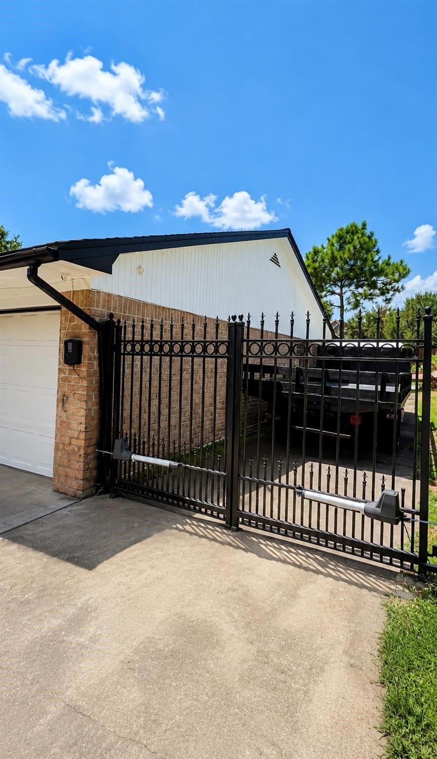 104 Burgundy Lane, League City, TX 77573 104 Burgundy Lane, League City, TX 77573