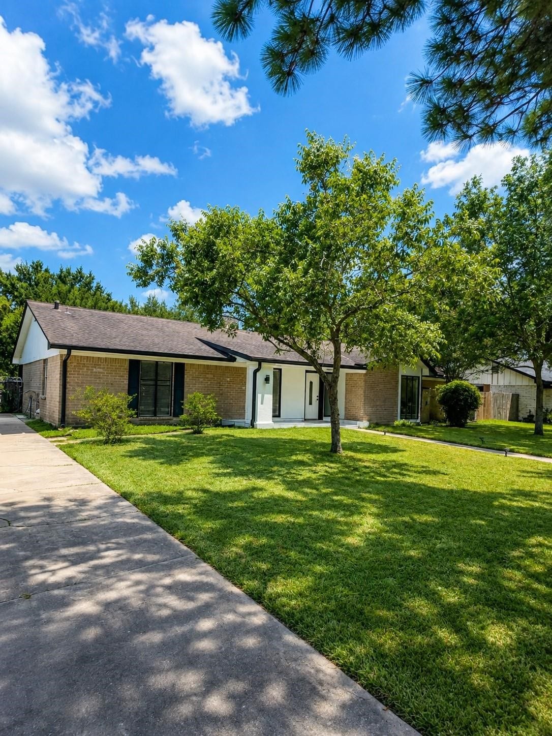 104 Burgundy Lane, League City, TX 77573 104 Burgundy Lane, League City, TX 77573