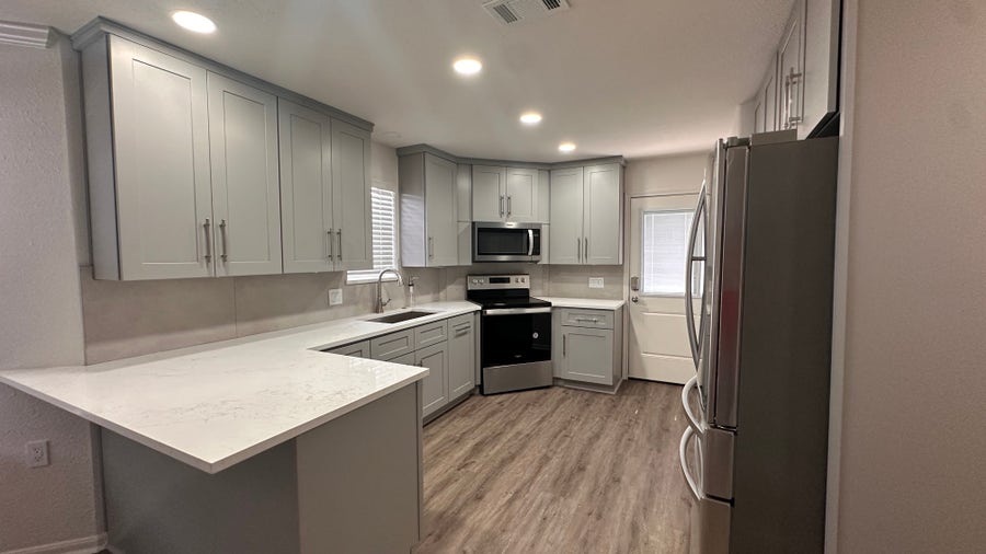 Property photo for 2702 Vienna Place, Pasadena, TX
