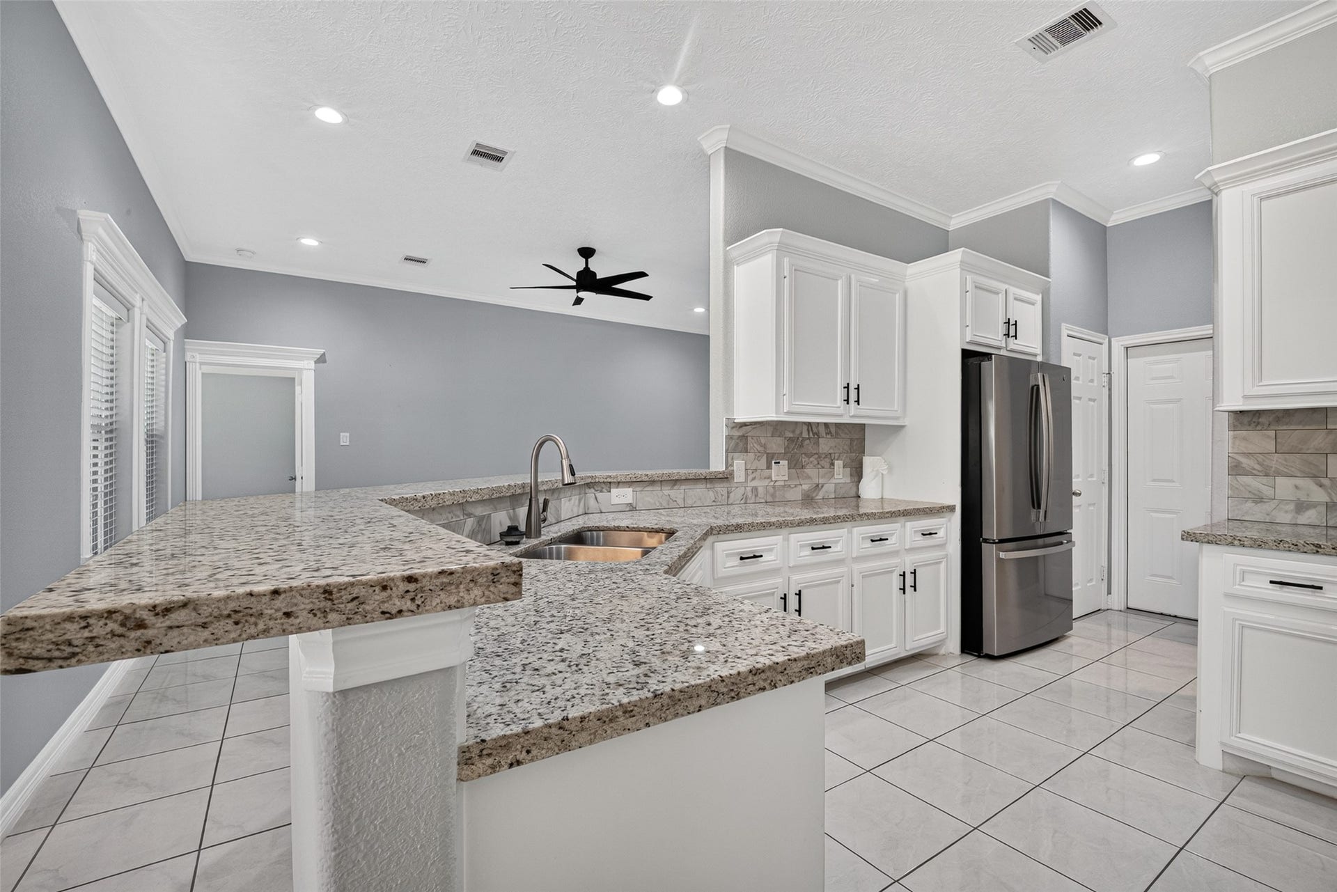 803 Avenue K, South Houston, TX 77587 803 Avenue K, South Houston, TX 77587