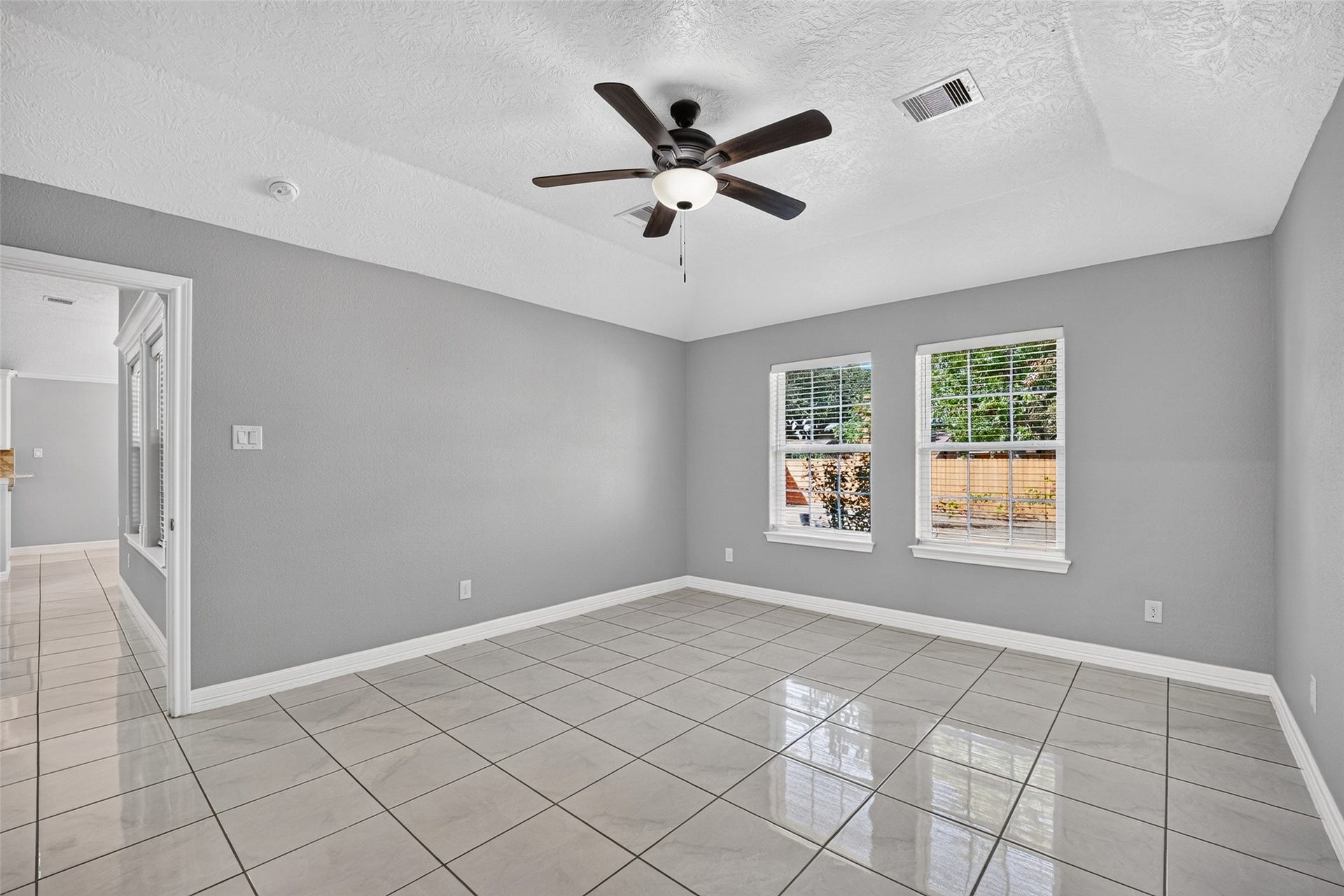 803 Avenue K, South Houston, TX 77587 803 Avenue K, South Houston, TX 77587