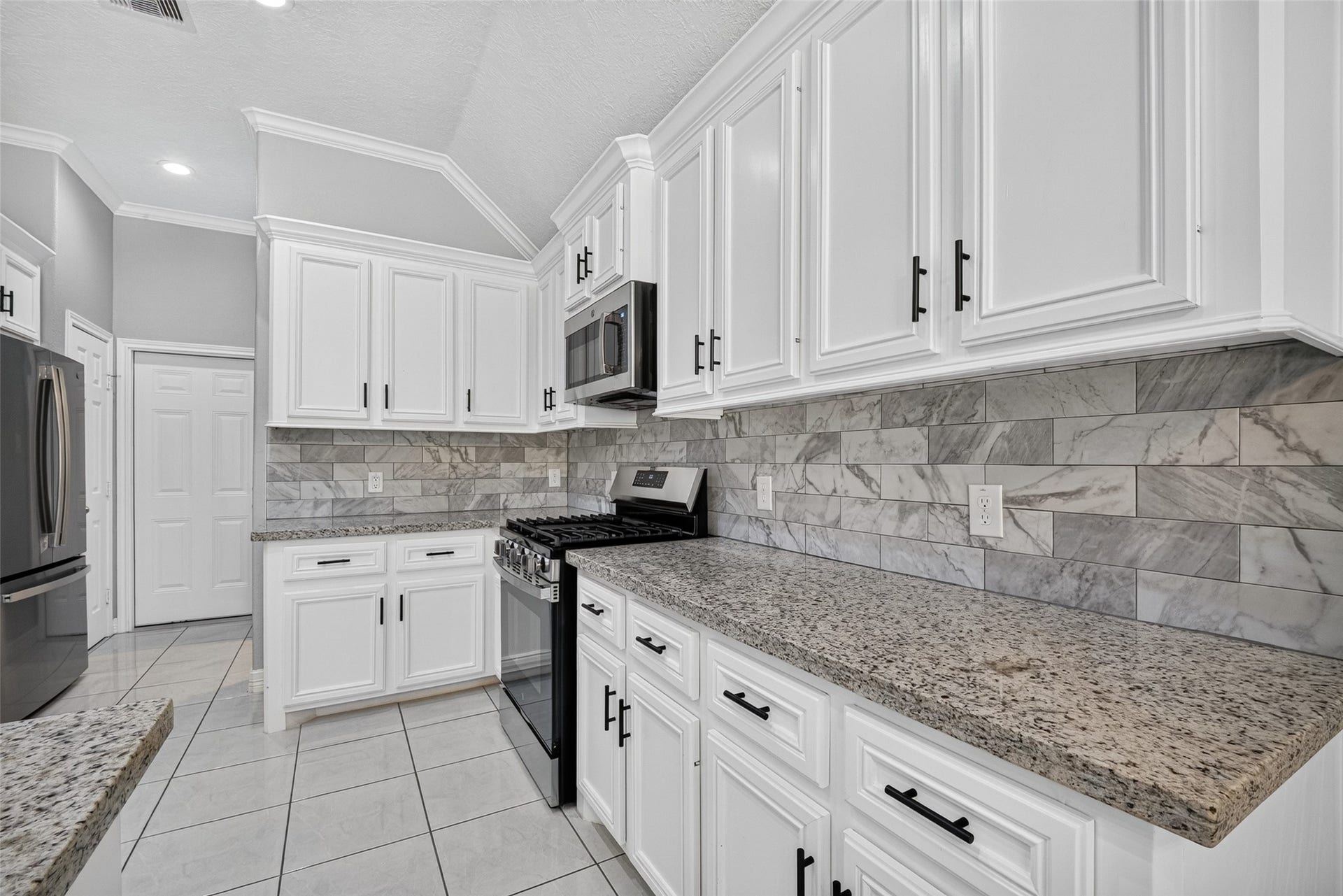 803 Avenue K, South Houston, TX 77587 803 Avenue K, South Houston, TX 77587