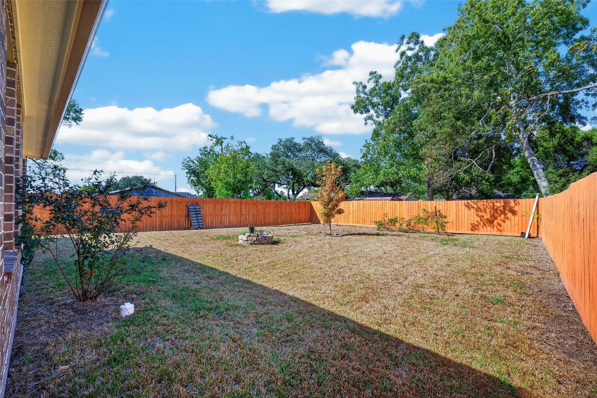 803 Avenue K, South Houston, TX 77587 803 Avenue K, South Houston, TX 77587