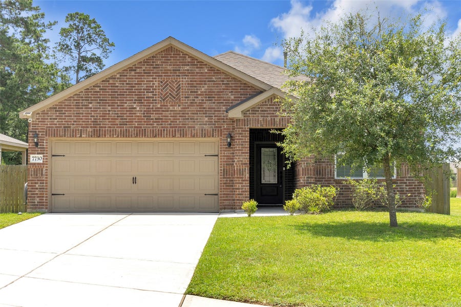 Property photo for 7730 Boulder Sunstone Ln, Conroe, TX