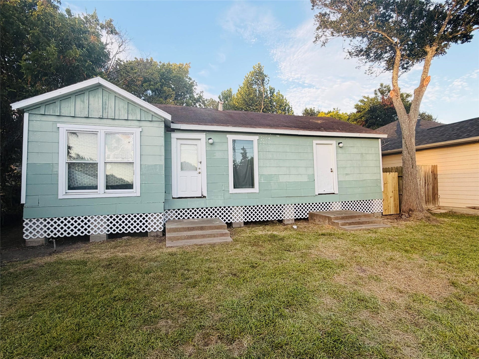 4605 Dakota Street, Dickinson, TX 77539 4605 Dakota Street, Dickinson, TX 77539