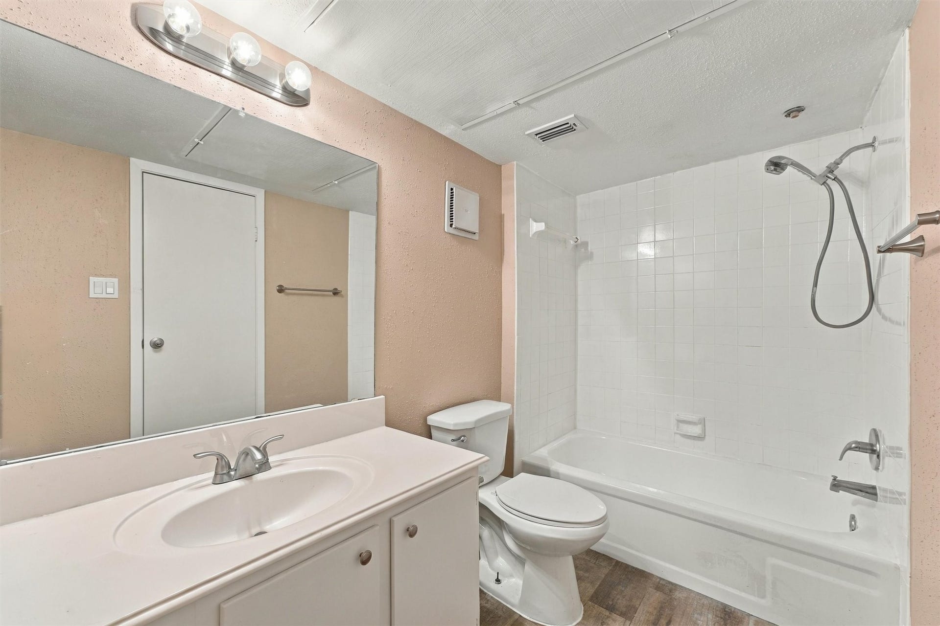 14777 Wunderlich Drive, #2405, Houston, TX 77069 14777 Wunderlich Drive, #2405, Houston, TX 77069