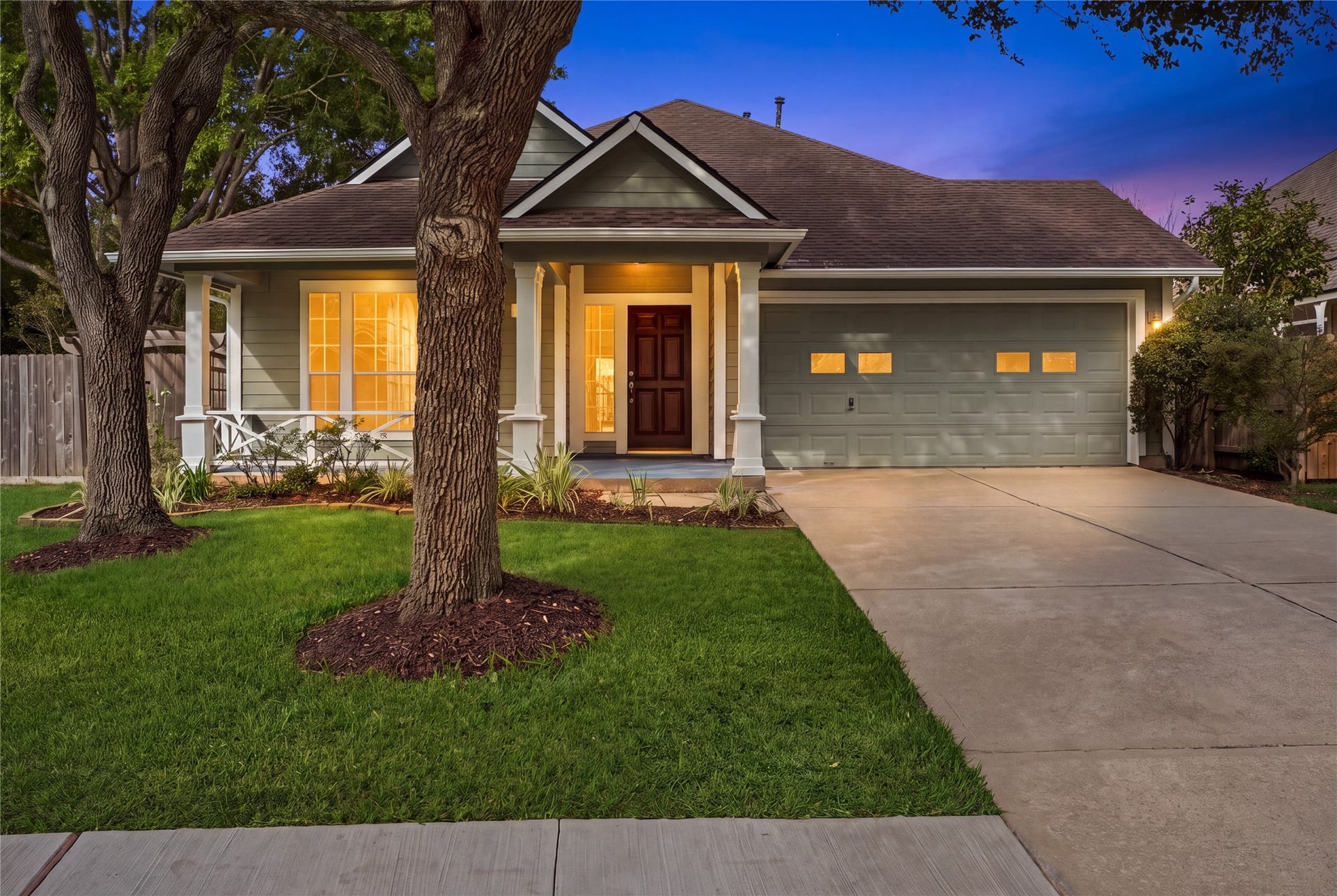 1411 Pebble Banks Lane, Seabrook, TX 77586 Imagine an evening on this charming porch winding down your day!