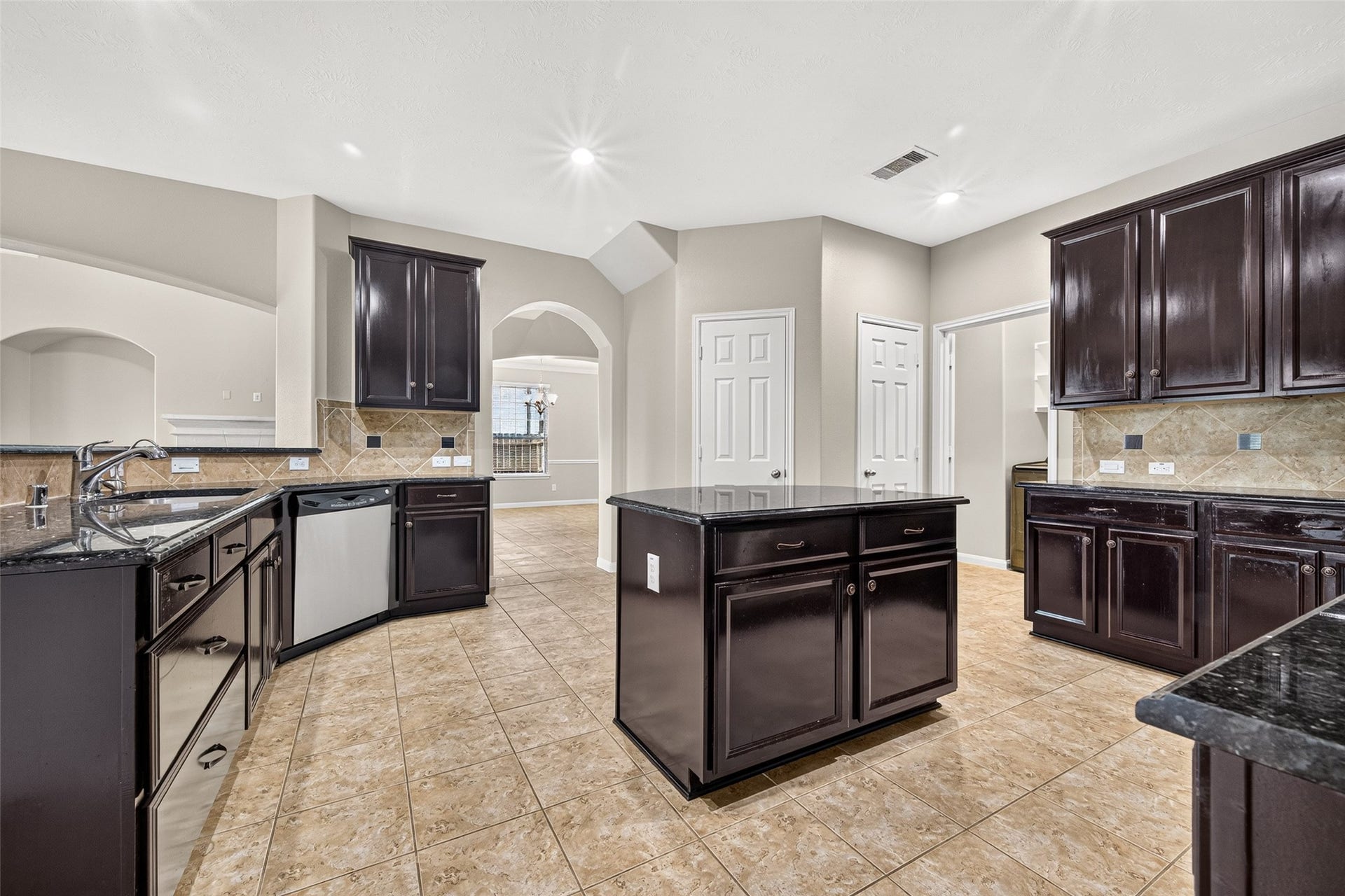 3503 Trail Bend, Missouri City, TX 77459 3503 Trail Bend, Missouri City, TX 77459