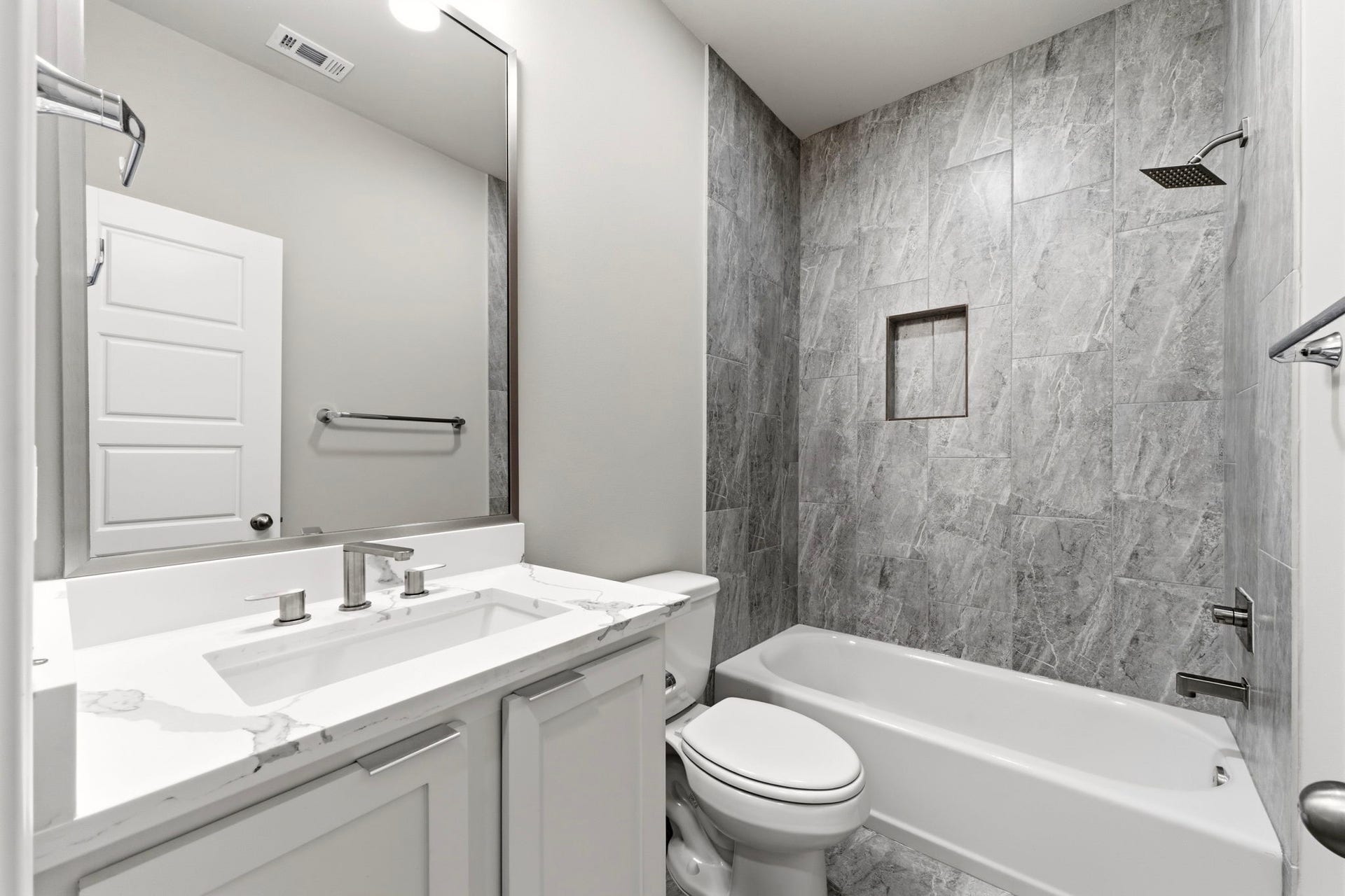 23620 Youpon Lane, Spring, TX 77389 One of Three full bathrooms, designed for comfort and convenience