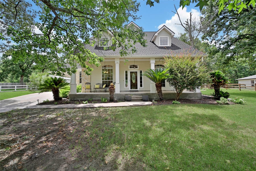 Property photo for 2127 Sendera Ranch Drive, Magnolia, TX