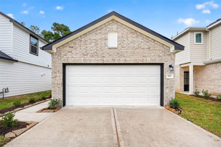 Property photo for 520 Emerald Thicket Lane, Huffman, TX