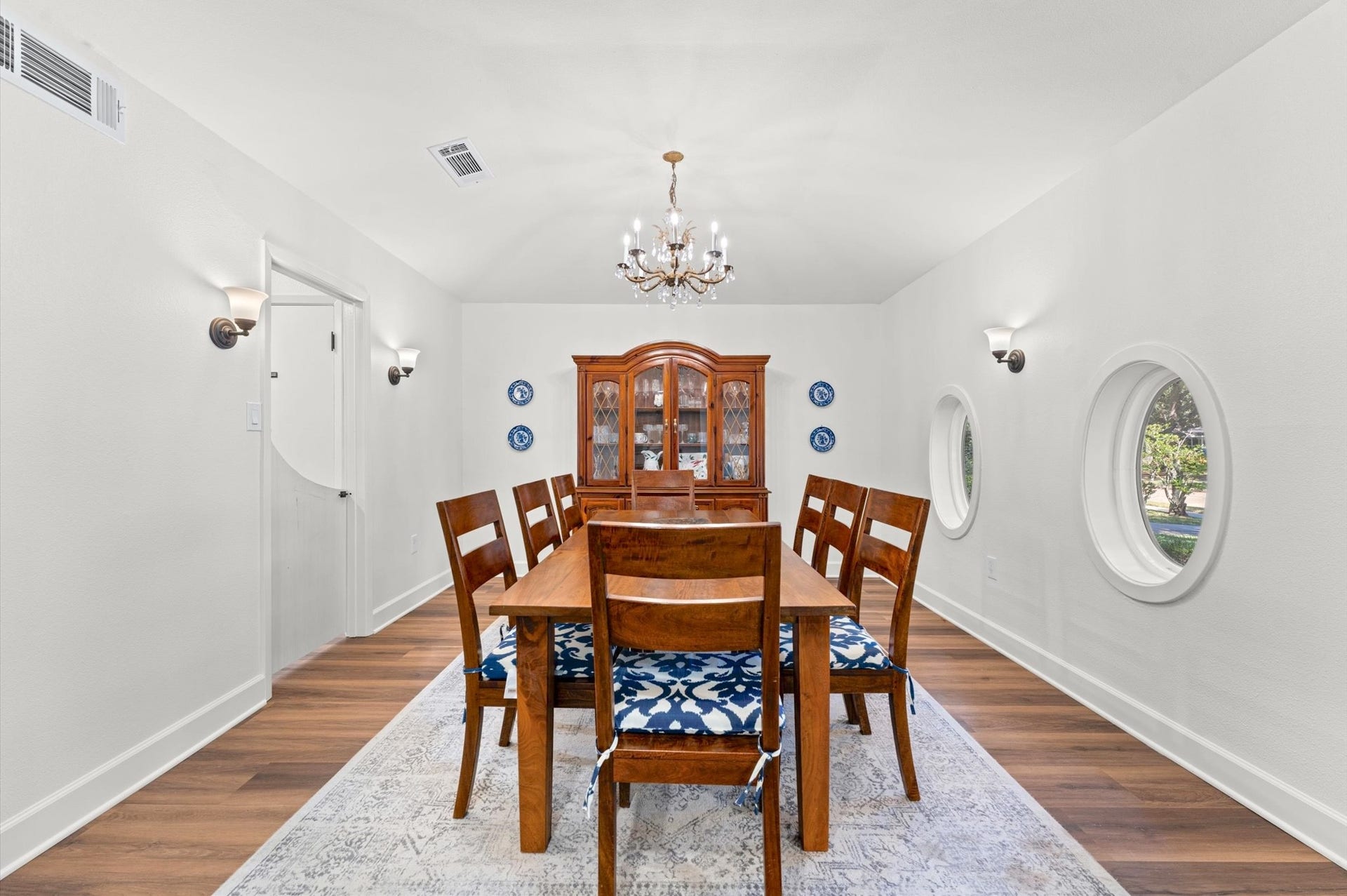 11006 Ashcroft Drive, Houston, TX 77096 11006 Ashcroft Drive, Houston, TX 77096