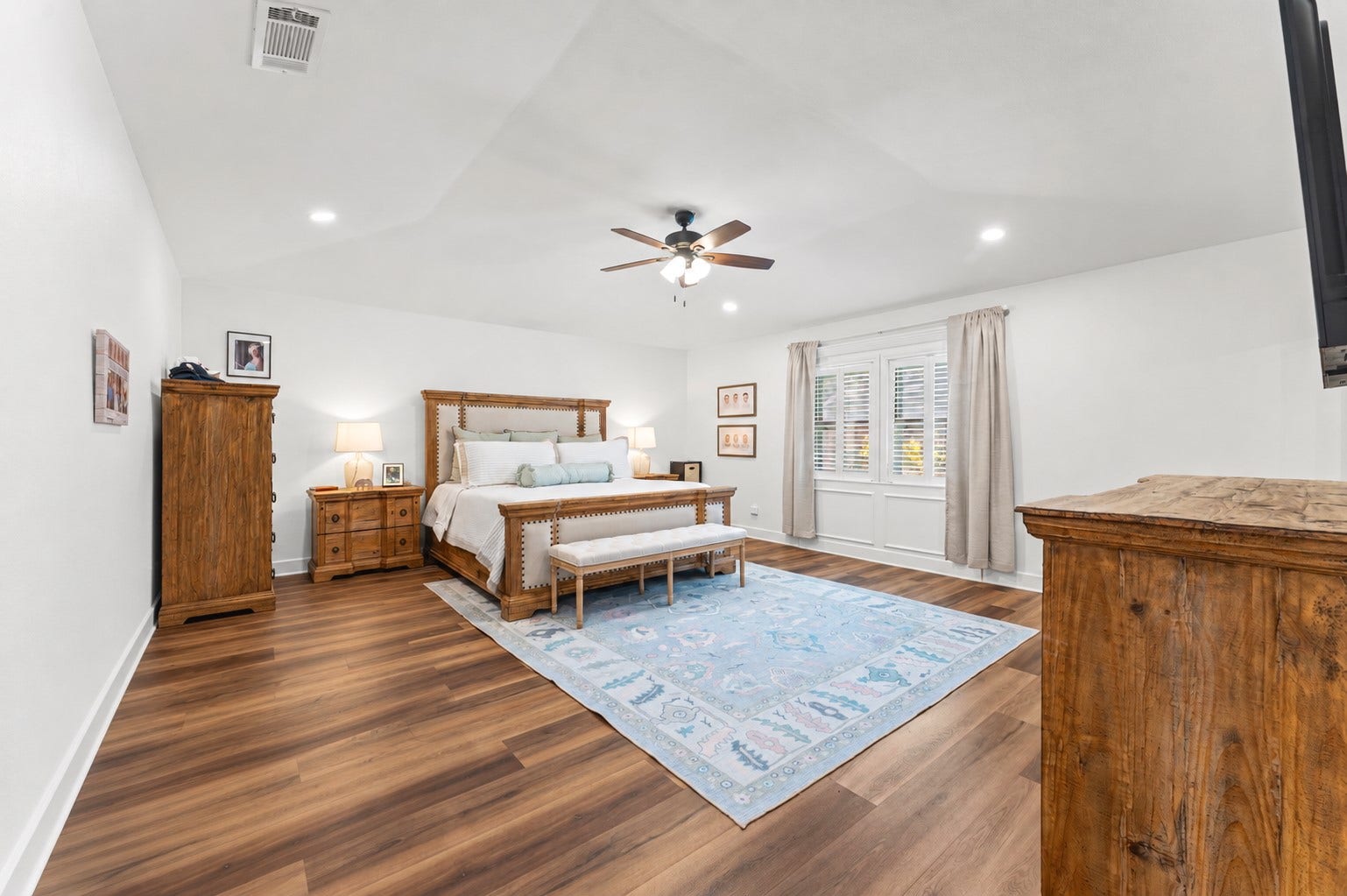 11006 Ashcroft Drive, Houston, TX 77096 11006 Ashcroft Drive, Houston, TX 77096