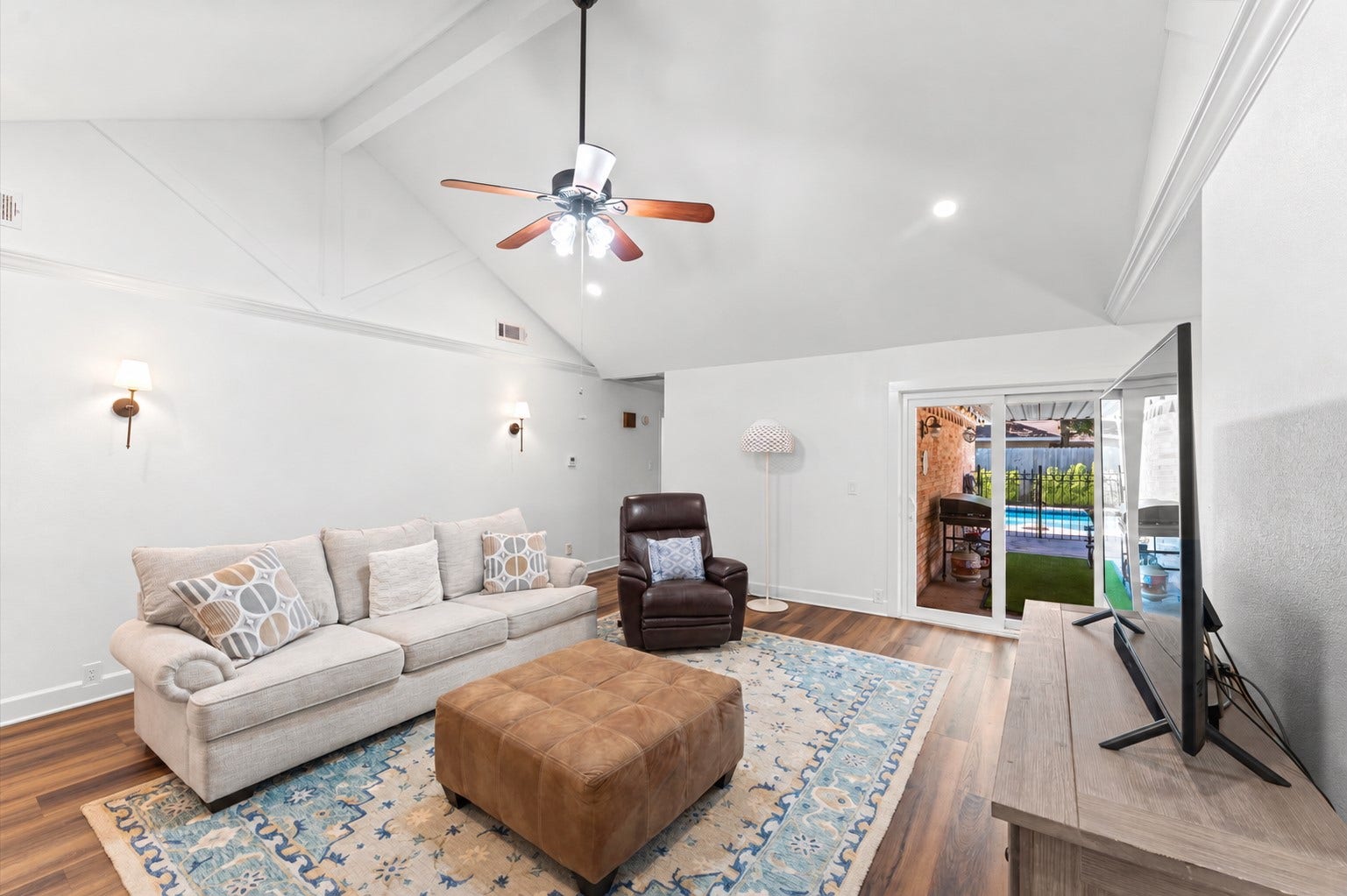 11006 Ashcroft Drive, Houston, TX 77096 11006 Ashcroft Drive, Houston, TX 77096